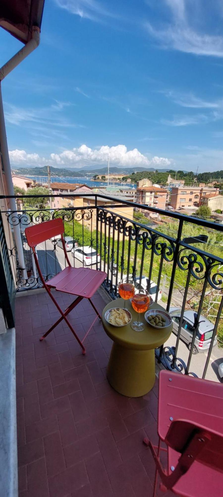 Moderno Appartamento Vista Mare, Con Parcheggio Privato Porto Venere Esterno foto